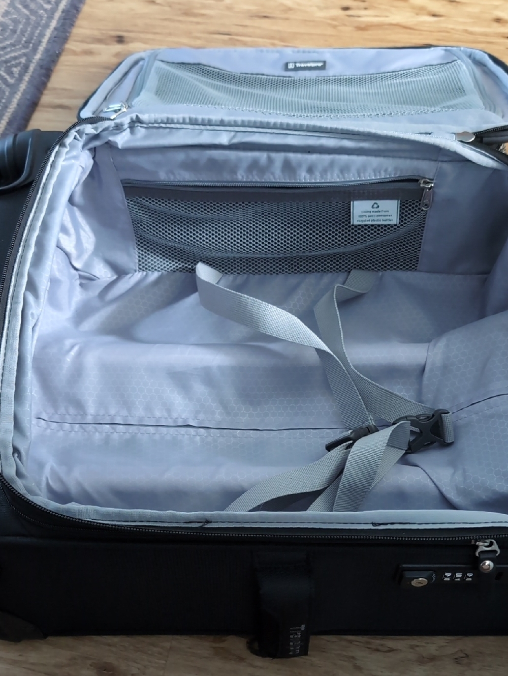 Travelpro Black Spinner Wheel, Expandable, Carry-On Suitcase - Picture 14 of 14